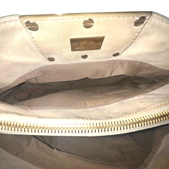 Gorgeous Authentic Fendi Mia Gold Handbag with COA - Picture 11 of 17